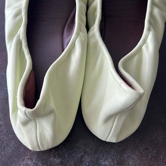 REFORMATION BETTIE RUCHED BALLET FLAT SIZE 8 - Picture 3 of 8